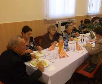 A_Menyorsz_g_boltja