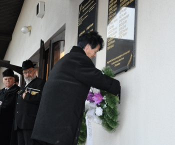 Odhalenie pamätnej tabule učiteľom