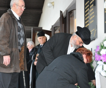 Odhalenie pamätnej tabule učiteľom