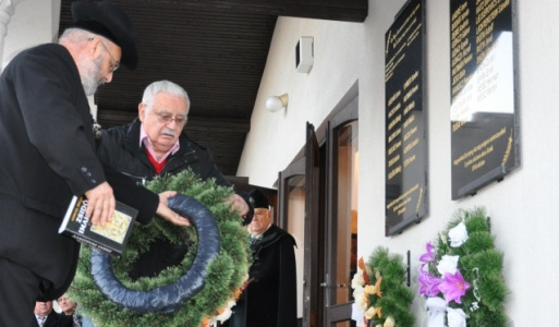 Asfaltovanie - nový asfaltový koberec na cestách 